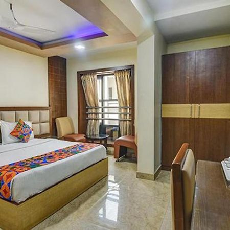 FabHotel Central Palace Chennai Exterior foto